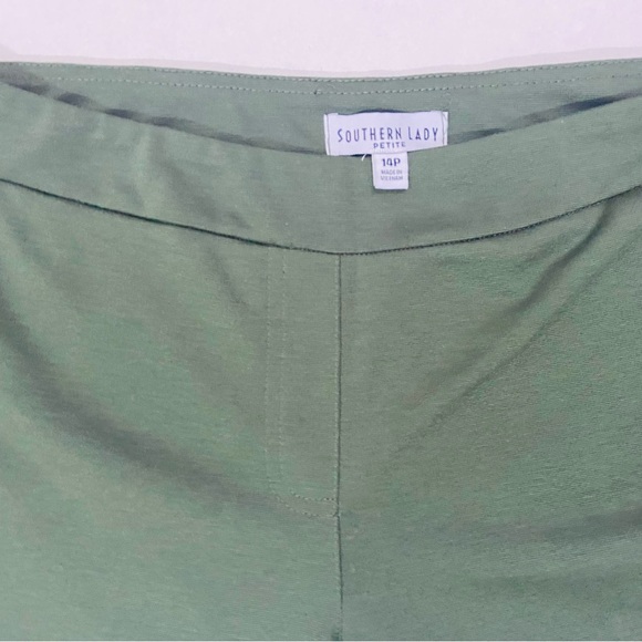 Southern Lady Sz 14 Petite Hunter Green Pants Pull On WIth Faux Pockets - Picture 6 of 15